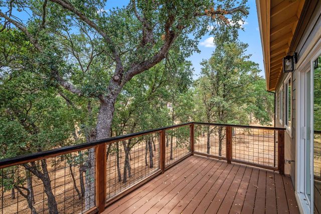 488 Woodgate Rd, Valley Springs, CA 95252