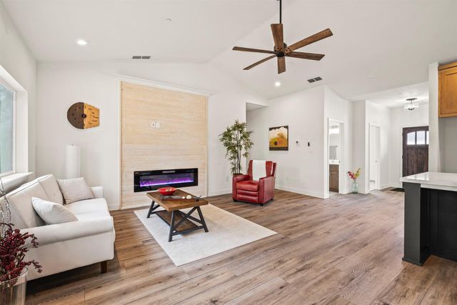 488 Woodgate Rd, Valley Springs, CA 95252