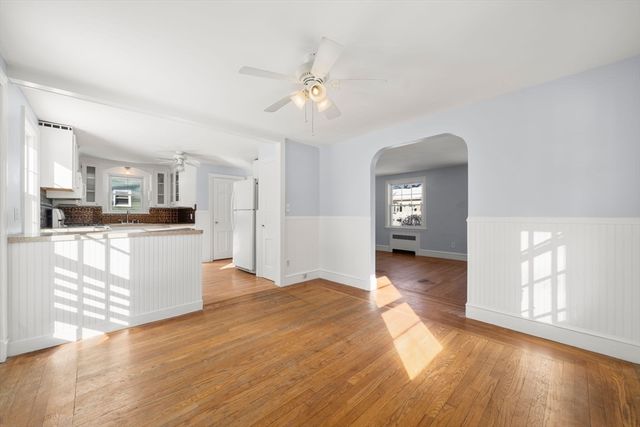 25 Newfield Ave, Warwick, RI 02888