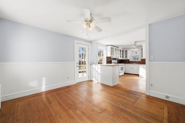 25 Newfield Ave, Warwick, RI 02888