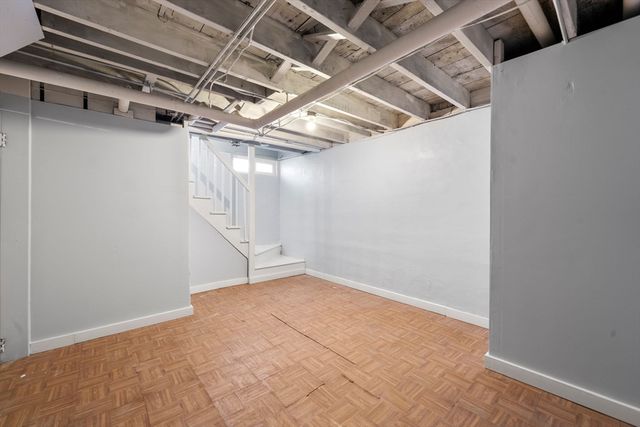 25 Newfield Ave, Warwick, RI 02888