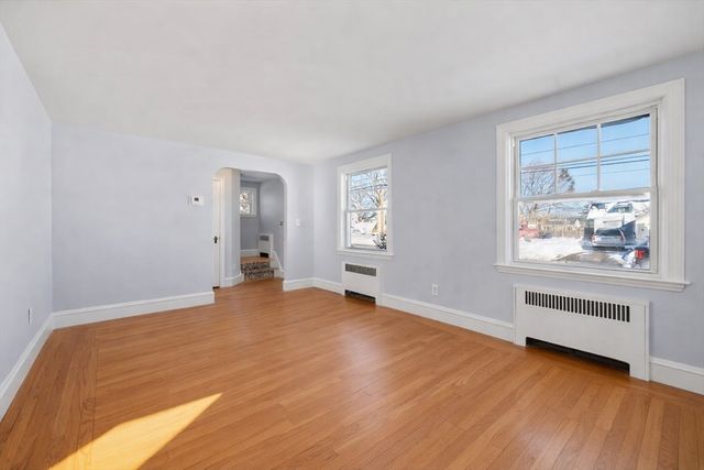 25 Newfield Ave, Warwick, RI 02888