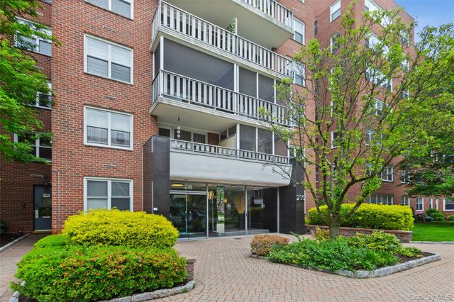 230 Garth Road 7B1, Scarsdale, NY 10583