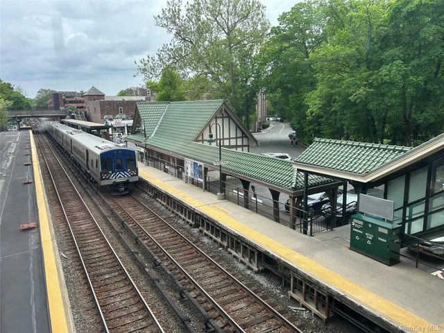 230 Garth Road 7B1, Scarsdale, NY 10583