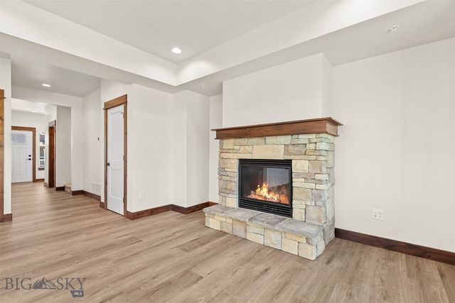 1051 Baxter Creek Way E, Bozeman, MT 59718