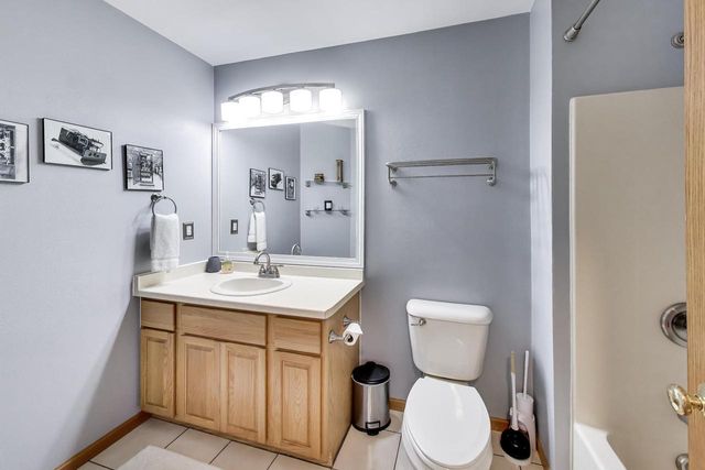 528 Valencia DRIVE, Delavan, WI 53115