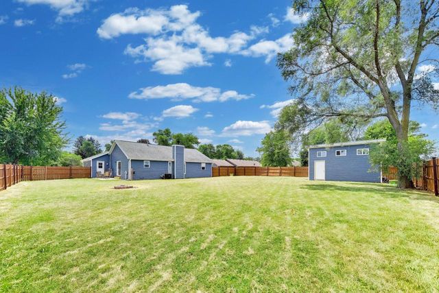 528 Valencia DRIVE, Delavan, WI 53115