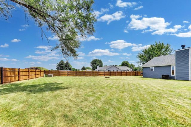 528 Valencia DRIVE, Delavan, WI 53115