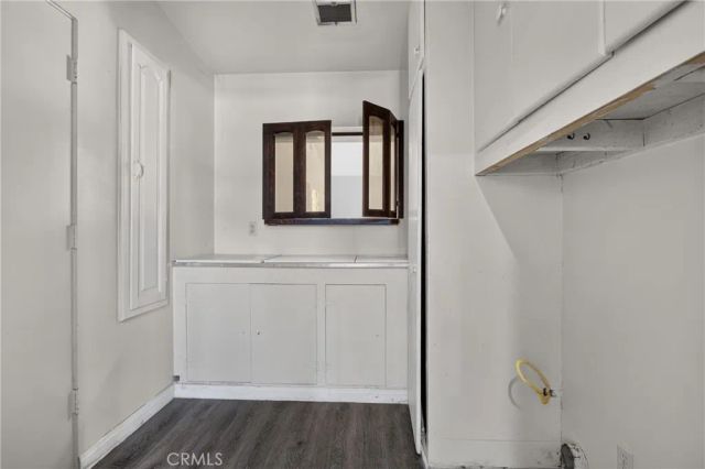 19448 Blythe, Reseda, CA 91335