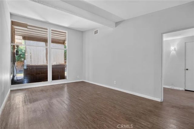 19448 Blythe, Reseda, CA 91335