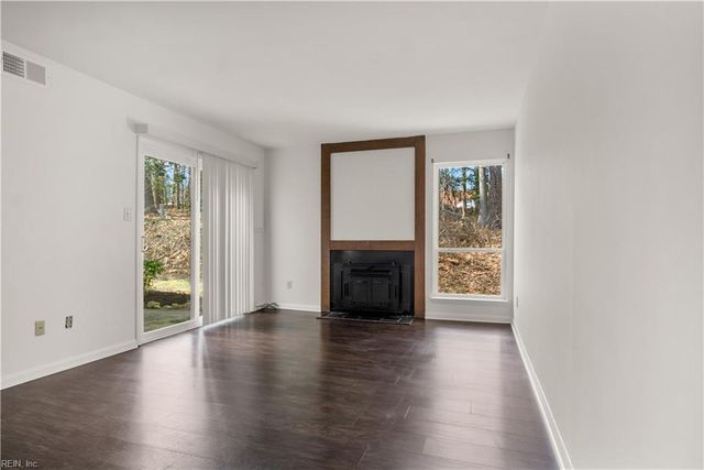 11 Spring W, Williamsburg, VA 23188