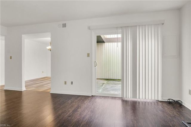 11 Spring W, Williamsburg, VA 23188