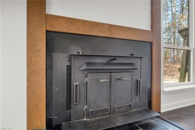 11 Spring W, Williamsburg, VA 23188