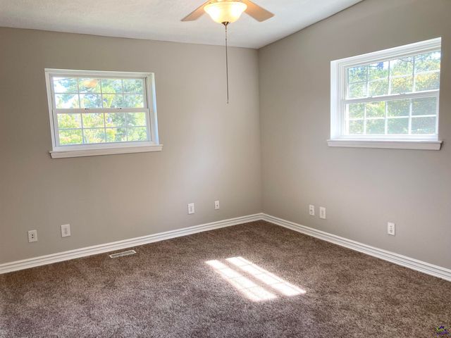 402 Pine Valley Drive, Warner Robins, GA 31088