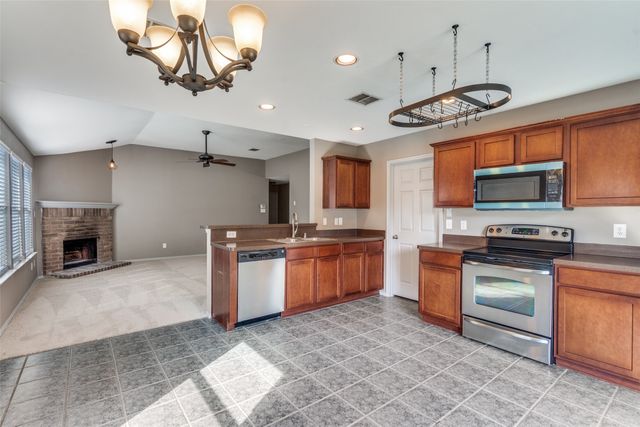 1313 Oak Hollow Lane, Anna, TX 75409