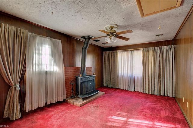 47 Azalea DR, Hampton, VA 23669