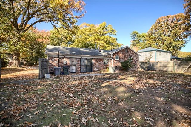 47 Azalea DR, Hampton, VA 23669