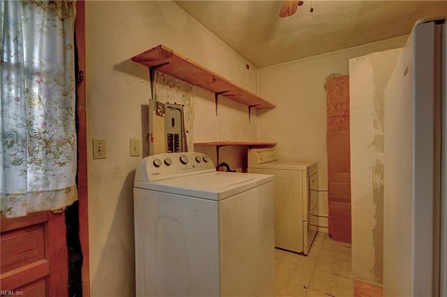 47 Azalea DR, Hampton, VA 23669