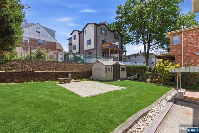 312 6th Street, Palisades Park, NJ 07650