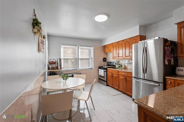 312 6th Street, Palisades Park, NJ 07650