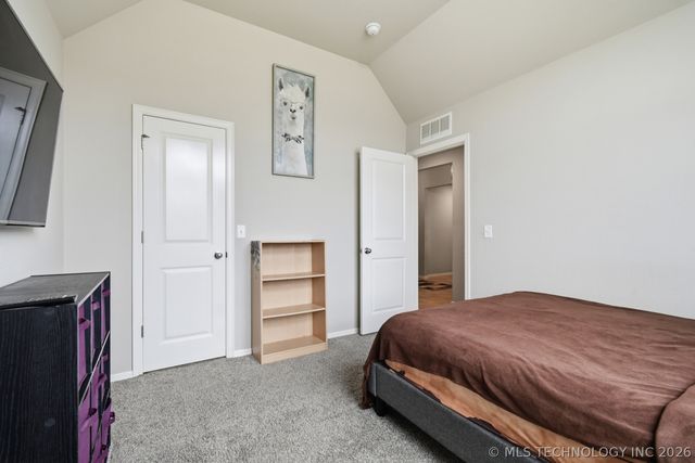 7312 S Indianwood Avenue, Broken Arrow, OK 74011