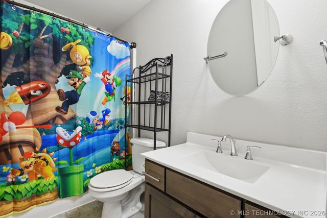 7312 S Indianwood Avenue, Broken Arrow, OK 74011