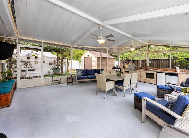 6412 N WOODLYNNE AVENUE, Tampa, FL 33614