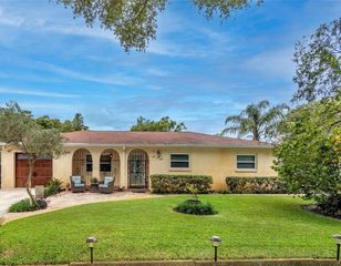 6412 N WOODLYNNE AVENUE, Tampa, FL 33614