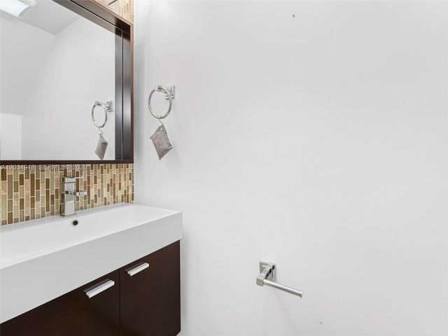 1805 SW 107th Ave 2601, Miami, FL 33165