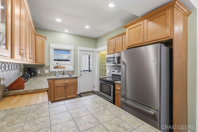 69 Pearl Street, Sparta, MI 49345