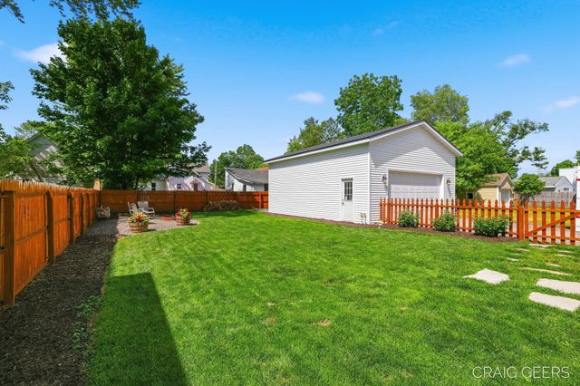 69 Pearl Street, Sparta, MI 49345