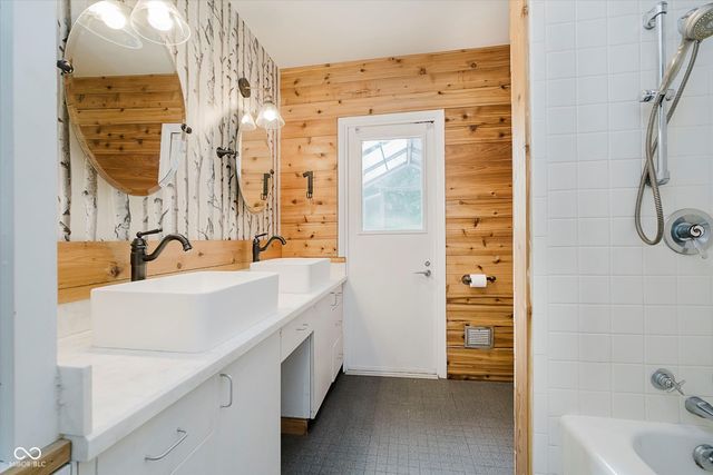 701 Hawthorn Road, New Castle, IN 47362