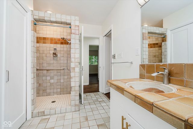 701 Hawthorn Road, New Castle, IN 47362