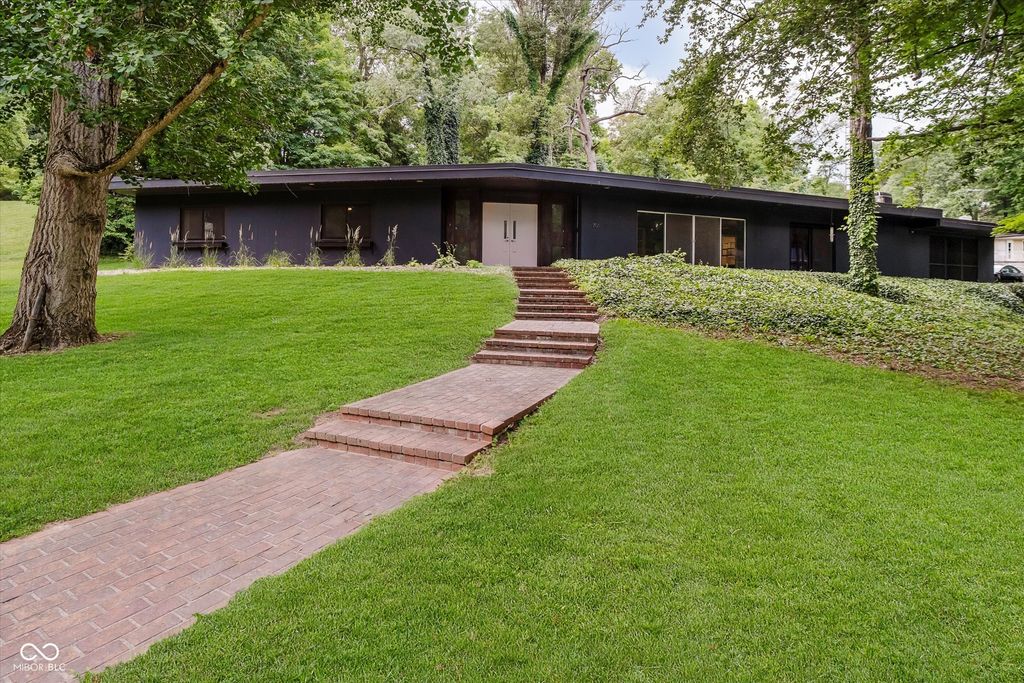 701 Hawthorn Road, New Castle, IN 47362