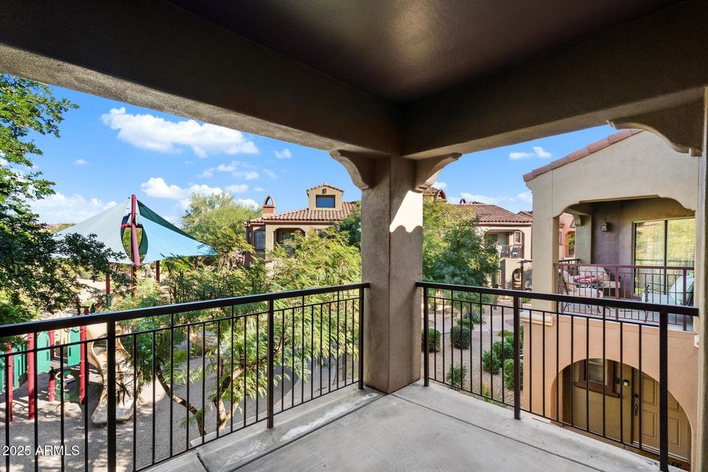 Image 11 of property listing at 3935 E Rough Rider Road 1034, Phoenix, AZ 85050