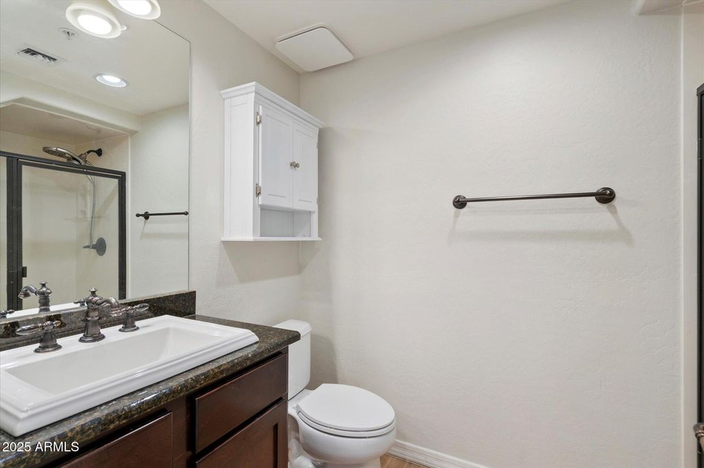 Image 13 of property listing at 3935 E Rough Rider Road 1034, Phoenix, AZ 85050