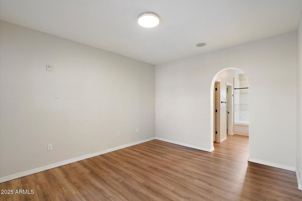 Image 8 of property listing at 3935 E Rough Rider Road 1034, Phoenix, AZ 85050