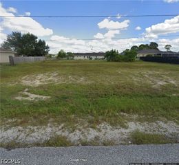 3209 NW 4th PL, Cape Coral, FL 33993