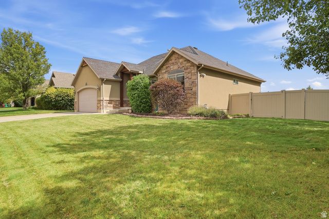 1018 N 2325 W, Layton, UT 84041