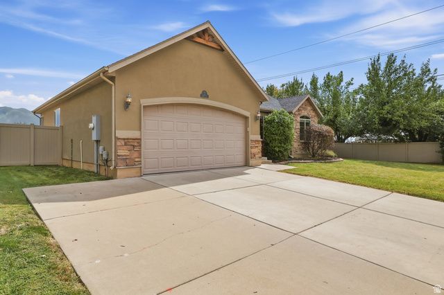 1018 N 2325 W, Layton, UT 84041