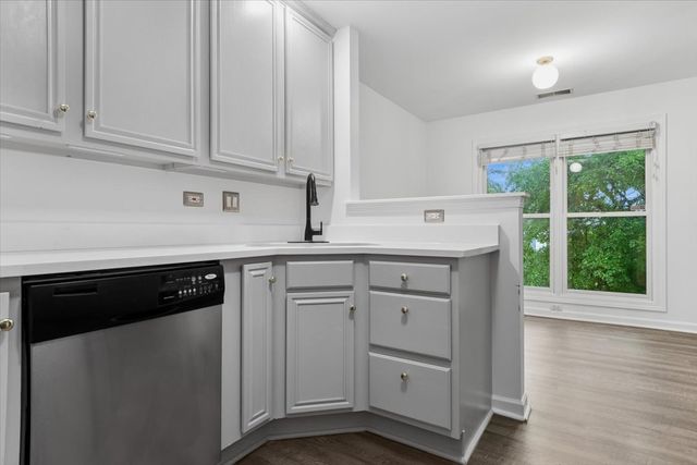 1458 Whitespire Court, Naperville, IL 60565