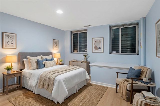 1458 Whitespire Court, Naperville, IL 60565