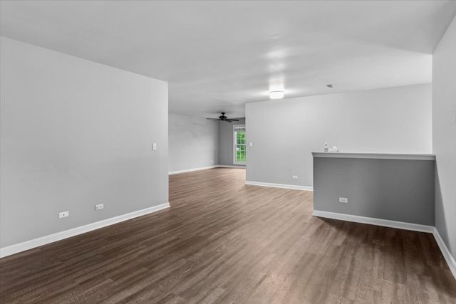 1458 Whitespire Court, Naperville, IL 60565