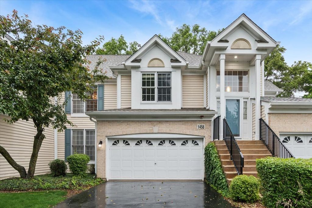 1458 Whitespire Court, Naperville, IL 60565