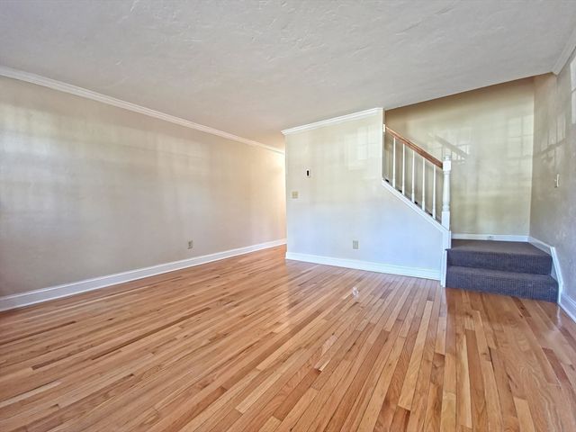 300 Falmouth Rd 18E, Mashpee, MA 02649