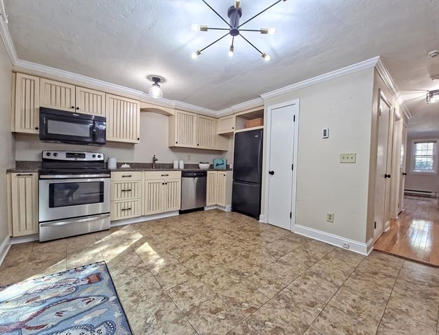300 Falmouth Rd 18E, Mashpee, MA 02649