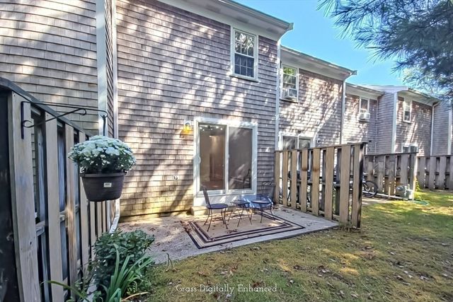 300 Falmouth Rd 18E, Mashpee, MA 02649