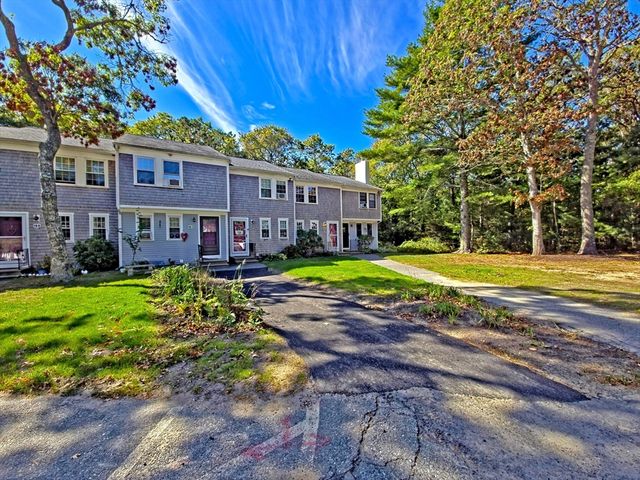 300 Falmouth Rd 18E, Mashpee, MA 02649