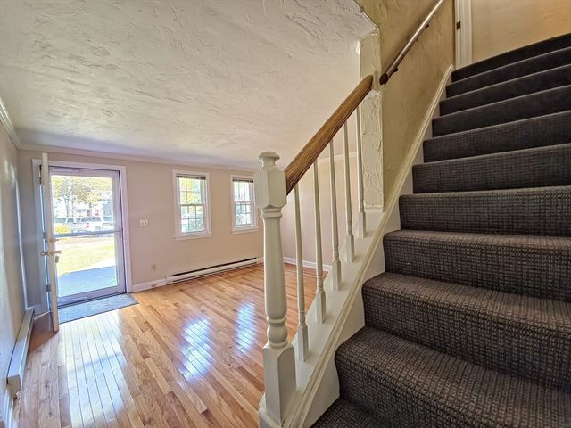 300 Falmouth Rd 18E, Mashpee, MA 02649