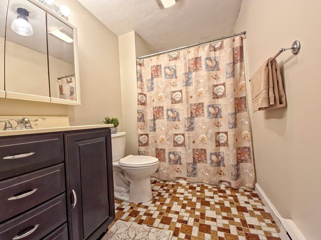 300 Falmouth Rd 18E, Mashpee, MA 02649